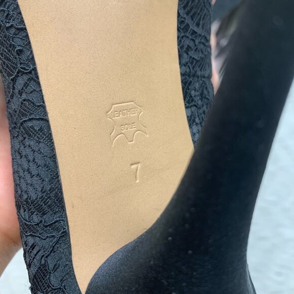 BCBGMaxAzria Black Lace Pumps Size 7 - Picture 4 of 7